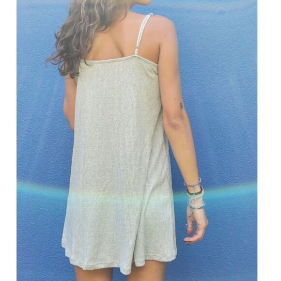 Anthropologie Maronie Women’s Gray Ruffled mini Sundress W/Adjustable Strps Sz M - Picture 4 of 8